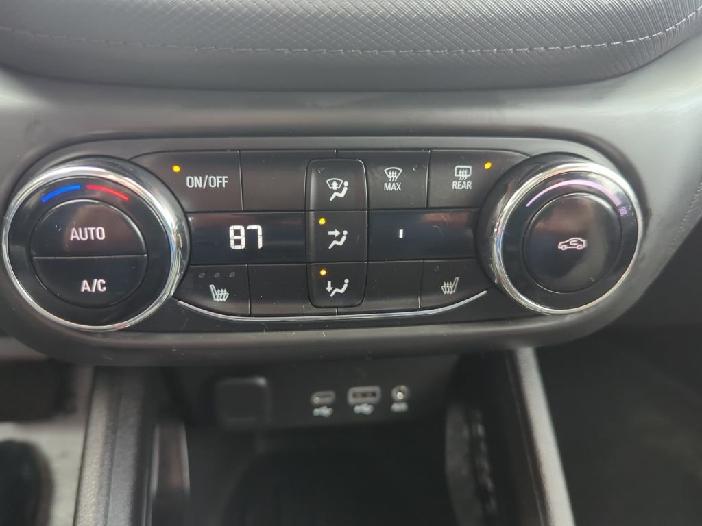 Used 2023 Chevrolet TrailBlazer LT w/ Convenience Package image 32