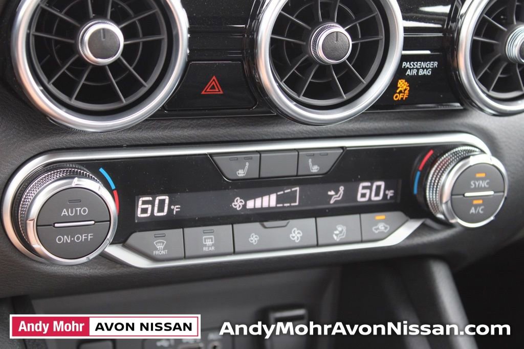 New 2025 Nissan Sentra SR w/ Midnight Edition image 24