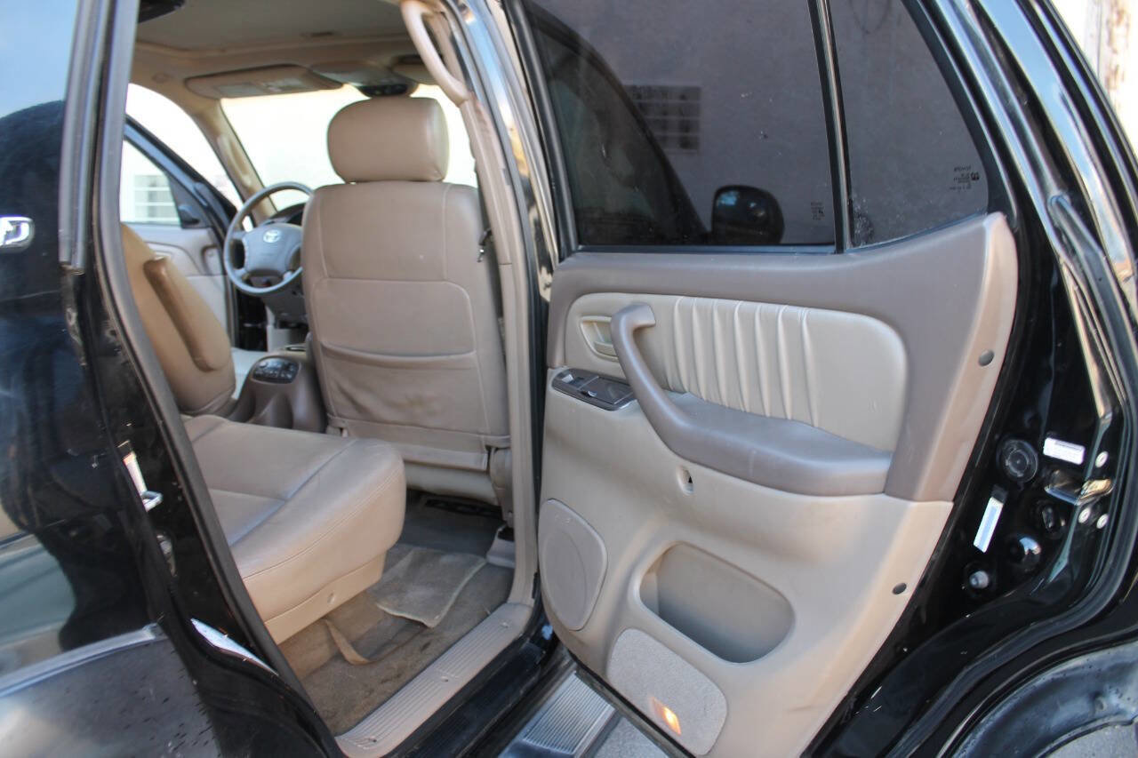 Used 2003 Toyota Sequoia Limited RWD image 31