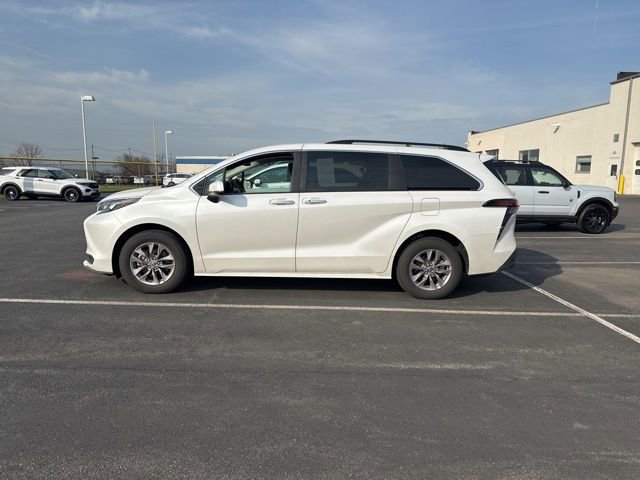 Used 2025 Toyota Sienna XLE w/ XLE Plus Package video 2