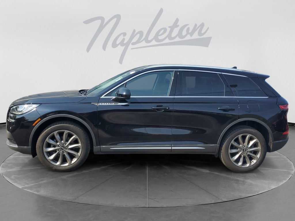 Used 2022 Lincoln Corsair AWD w/ Premium Package image 4