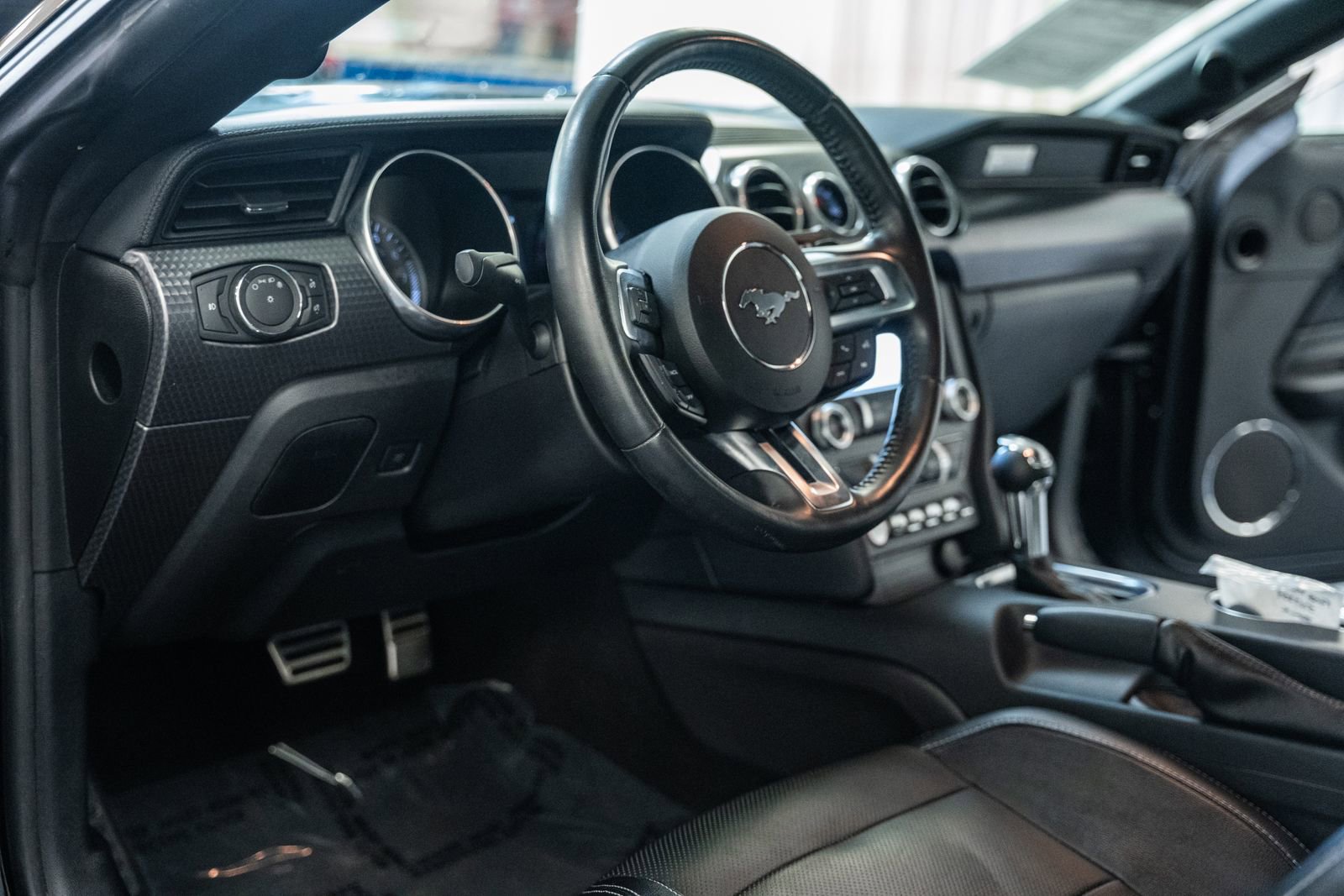 Used 2019 Ford Mustang Premium w/ Ecoboost Performance Package image 23