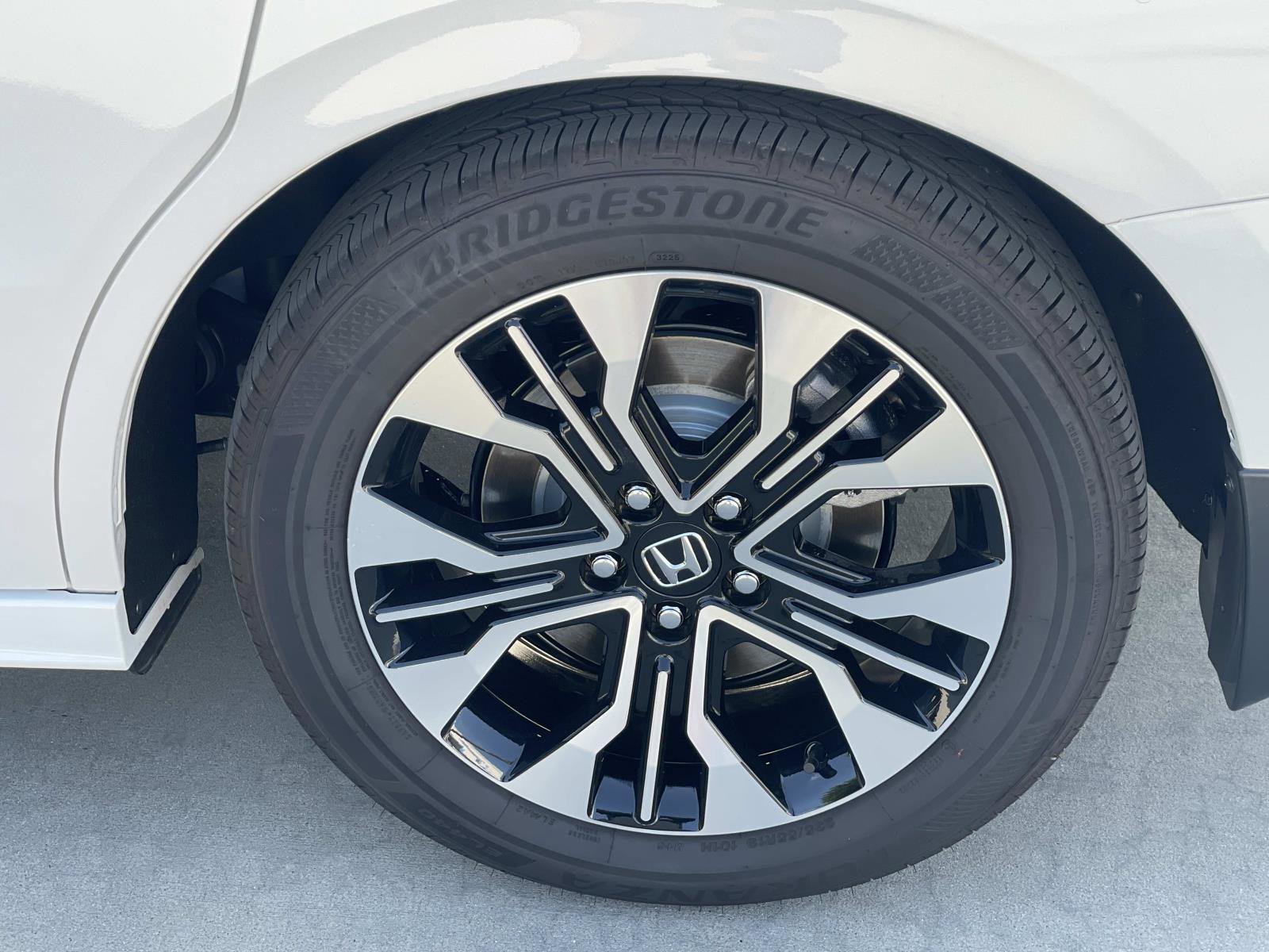 Certified 2026 Honda Odyssey Elite image 30