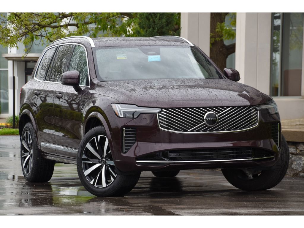 Certified 2026 Volvo XC90 B5 Core w/ Protection Package Premier image 1