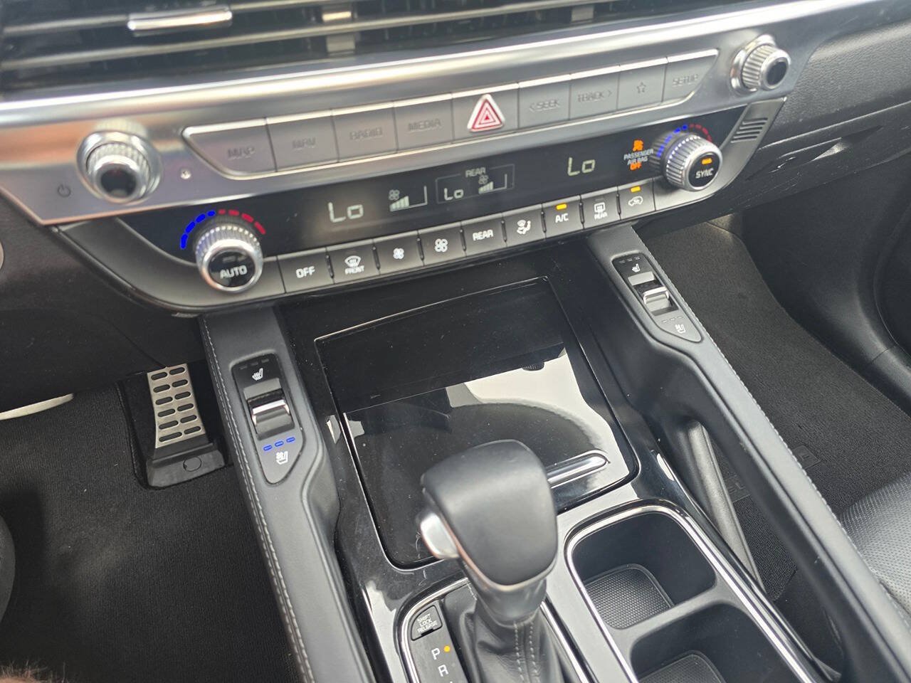Used 2021 Kia Telluride SX w/ Towing Package FWD image 31