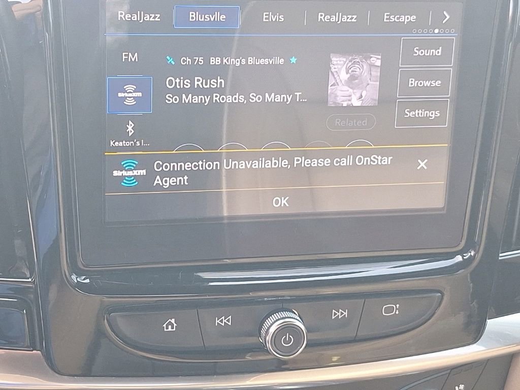 Used 2023 Chevrolet Traverse Premier image 40