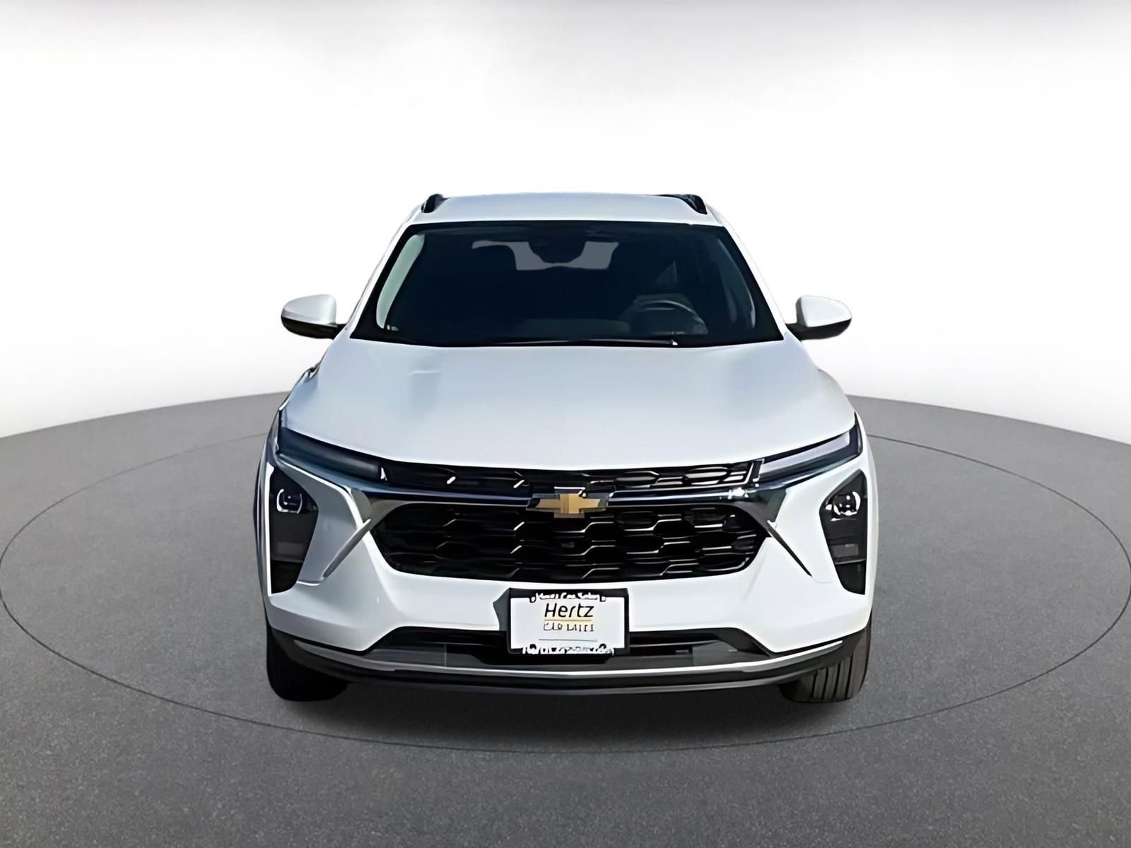 Used 2025 Chevrolet Trax LT image 4