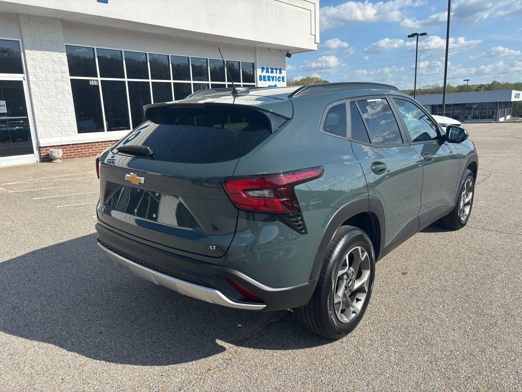 Used 2025 Chevrolet Trax LT image 6