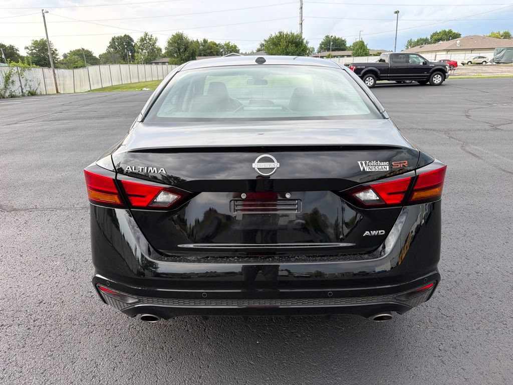 Used 2024 Nissan Altima 2.5 SR AWD/4WD image 6