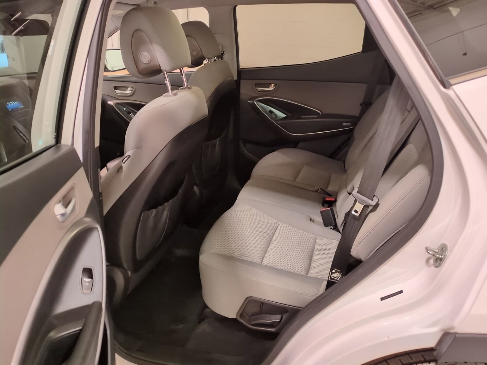 Used 2017 Hyundai Santa Fe Sport image 14