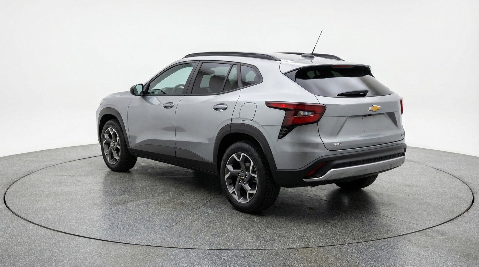 Used 2025 Chevrolet Trax LT w/ LT Convenience Package image 6