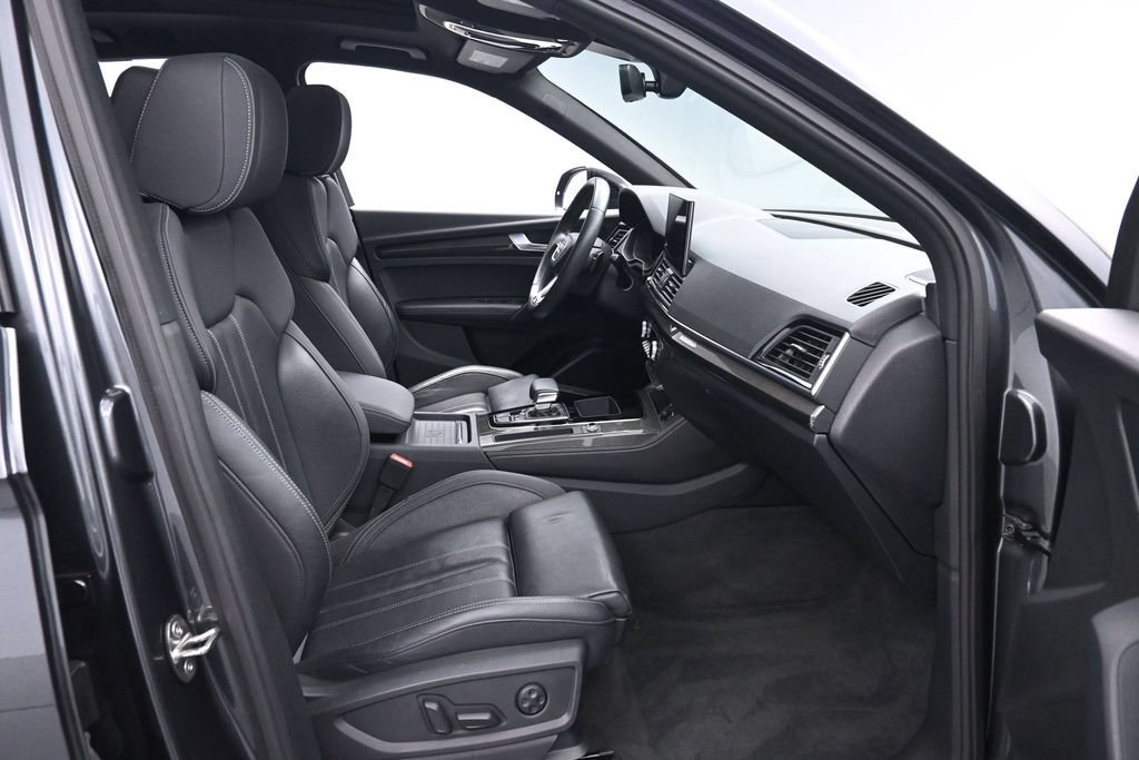 Used 2021 Audi SQ5 Premium Plus w/ Premium Plus Package AWD/4WD image 22