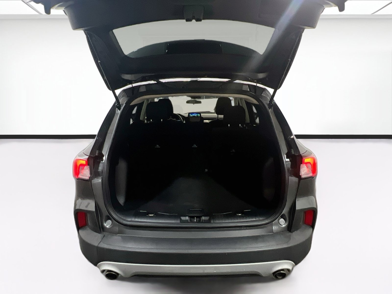Used 2020 Ford Escape SE FWD image 19
