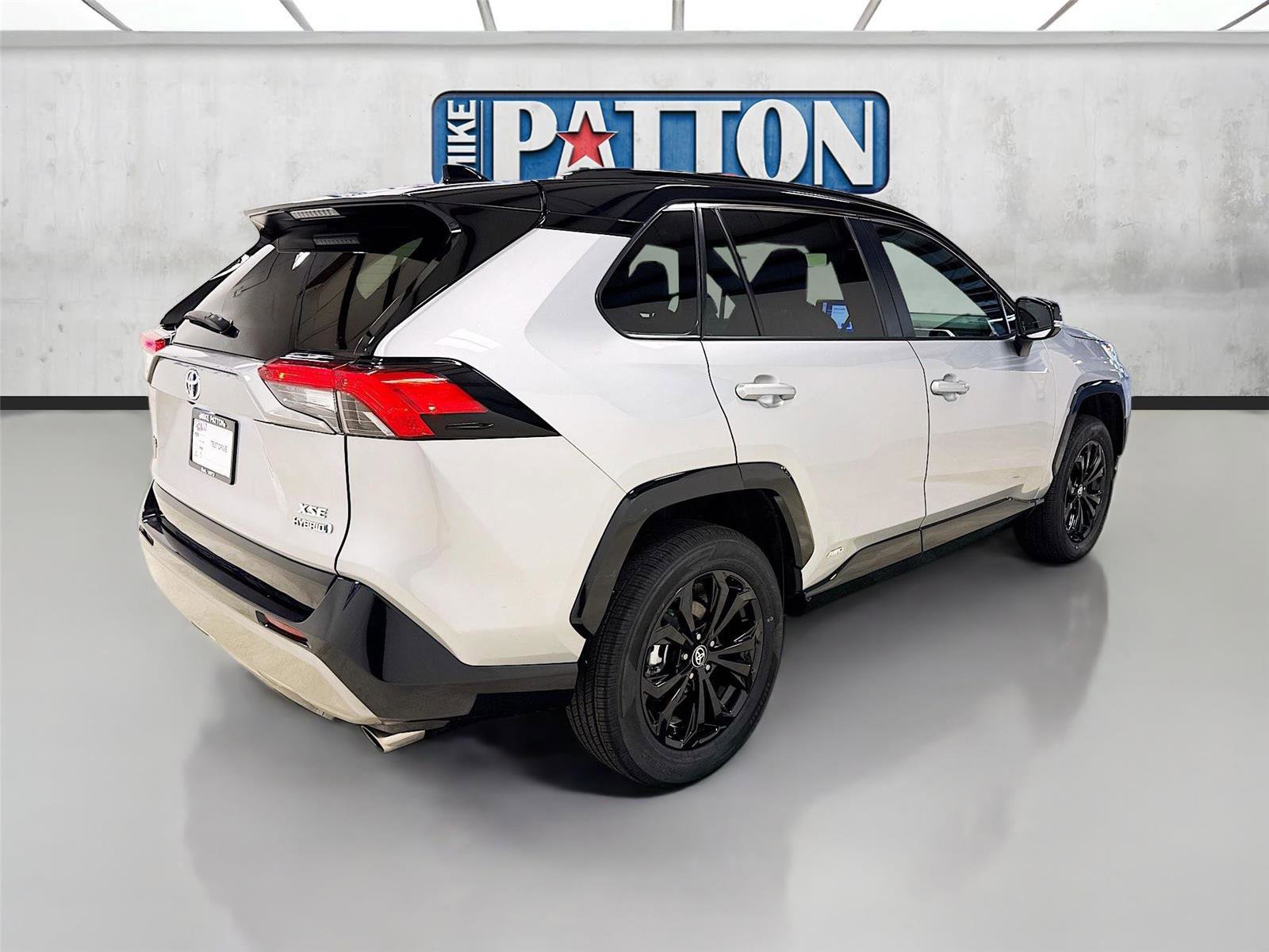 Used 2023 Toyota RAV4 XSE w/ XSE Grade Weather Package image 7