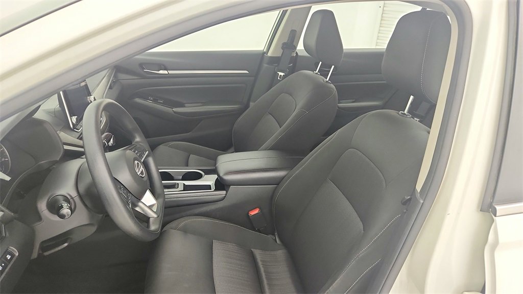 Used 2023 Nissan Altima 2.5 SV image 15