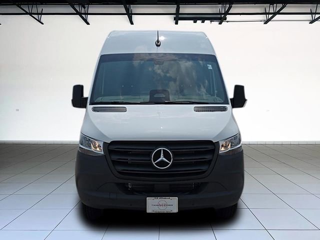 New 2025 Mercedes-Benz Sprinter 4500 image 2