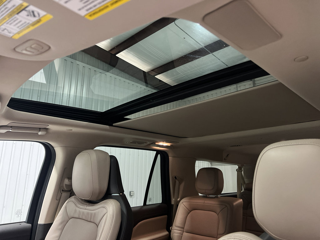 Used 2023 Lincoln Navigator L Reserve image 17