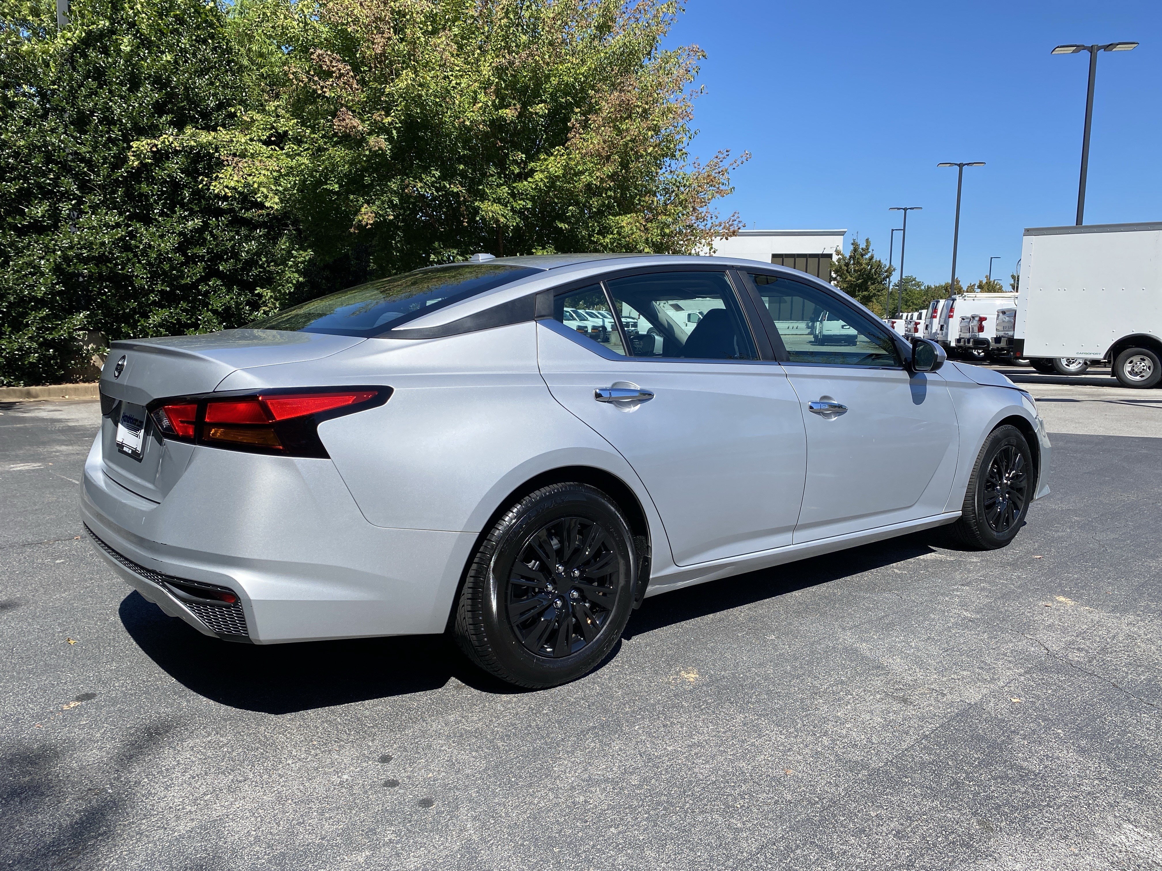 Used 2019 Nissan Altima 2.5 S FWD image 9