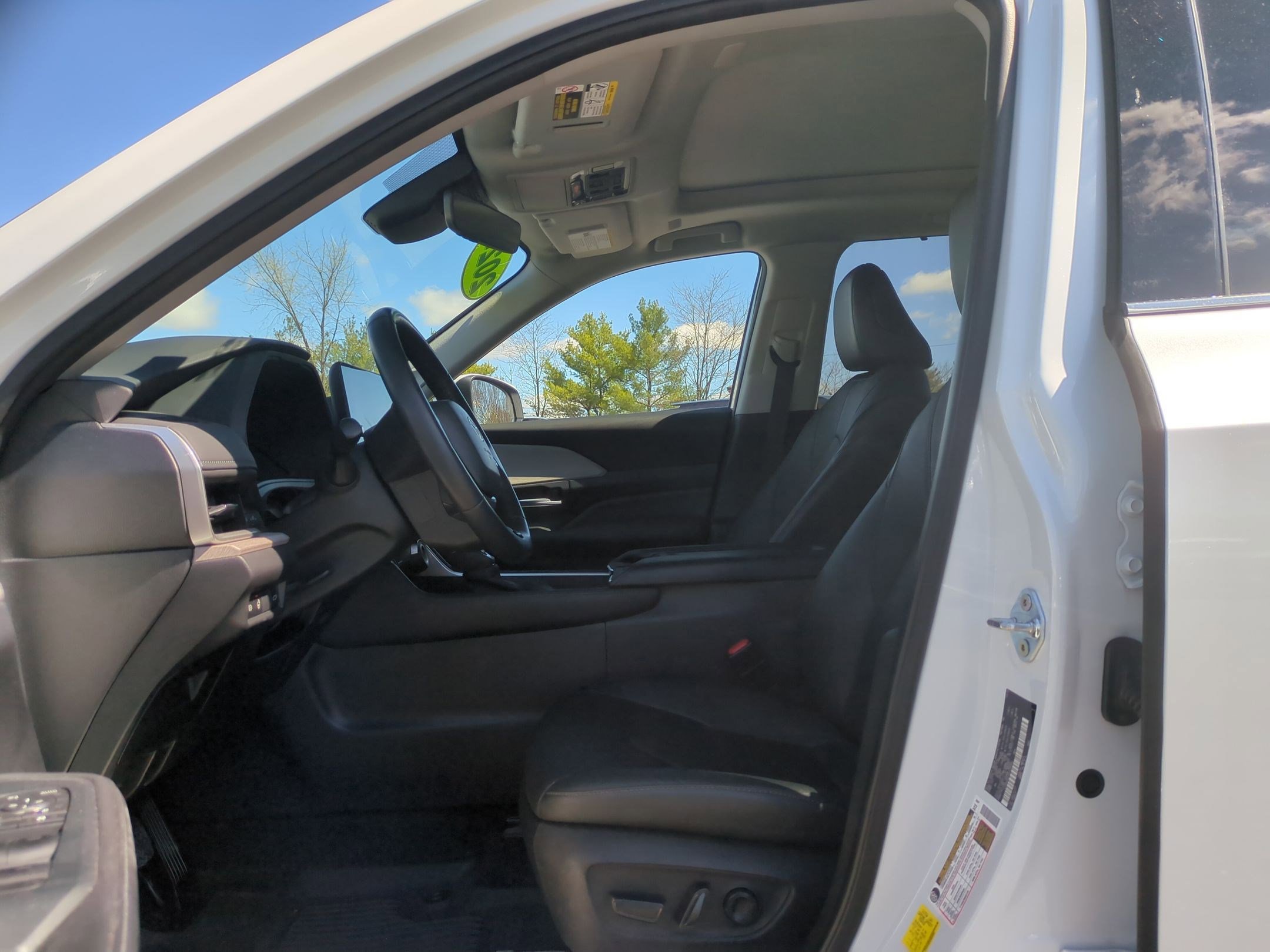 Used 2024 Toyota Grand Highlander Limited image 12