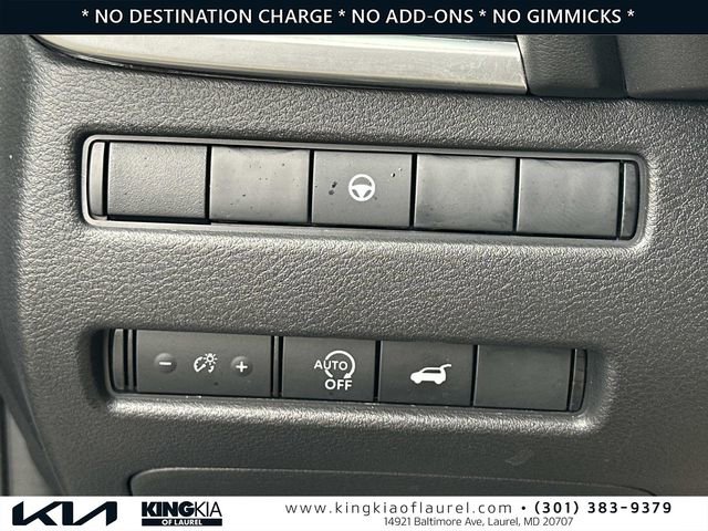 Used 2025 Nissan Rogue SV AWD/4WD image 14