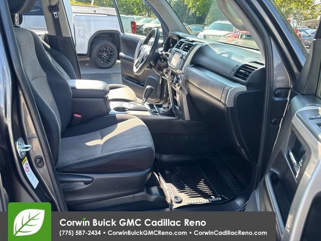 Used 2017 Toyota 4Runner SR5 AWD/4WD image 37
