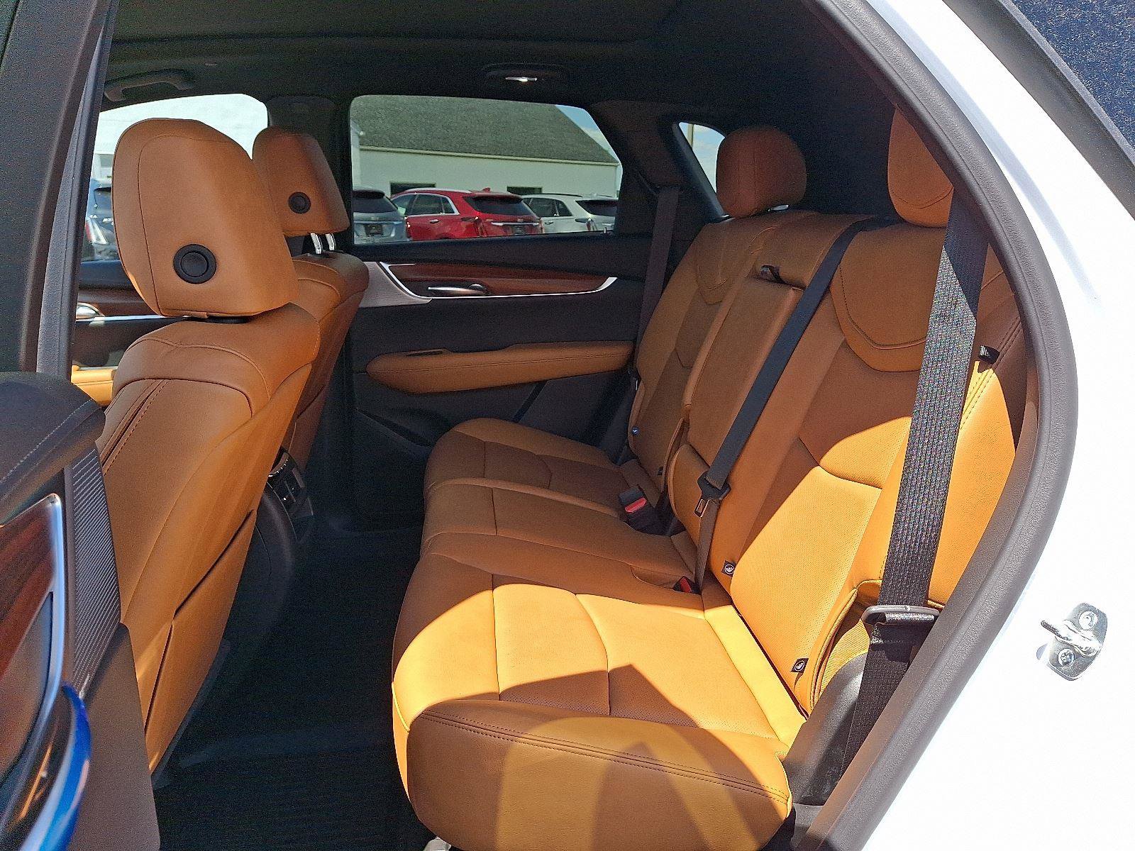 New 2025 Cadillac XT5 Premium Luxury w/ LPO, Floor Liner Package AWD/4WD image 6
