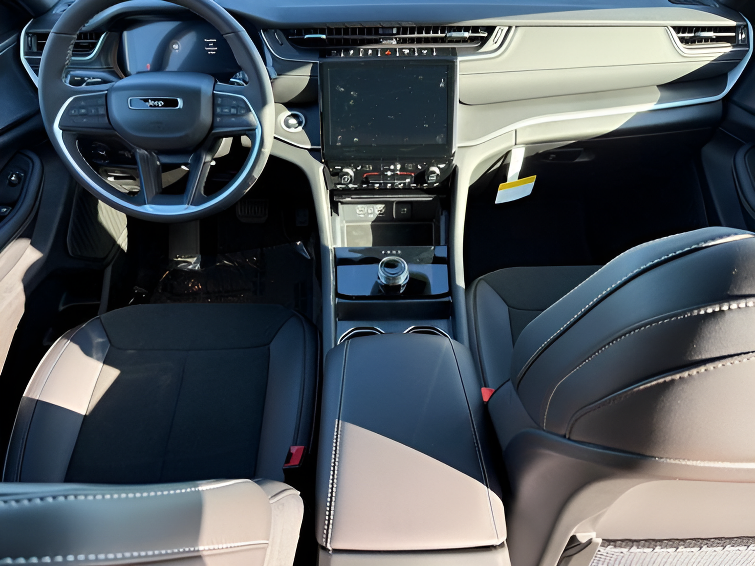 New 2027 Jeep Grand Cherokee Laredo X AWD/4WD image 13