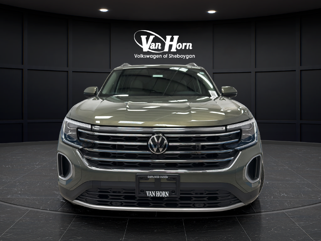 Used 2025 Volkswagen Atlas SE w/ Panoramic Sunroof Package AWD/4WD image 2