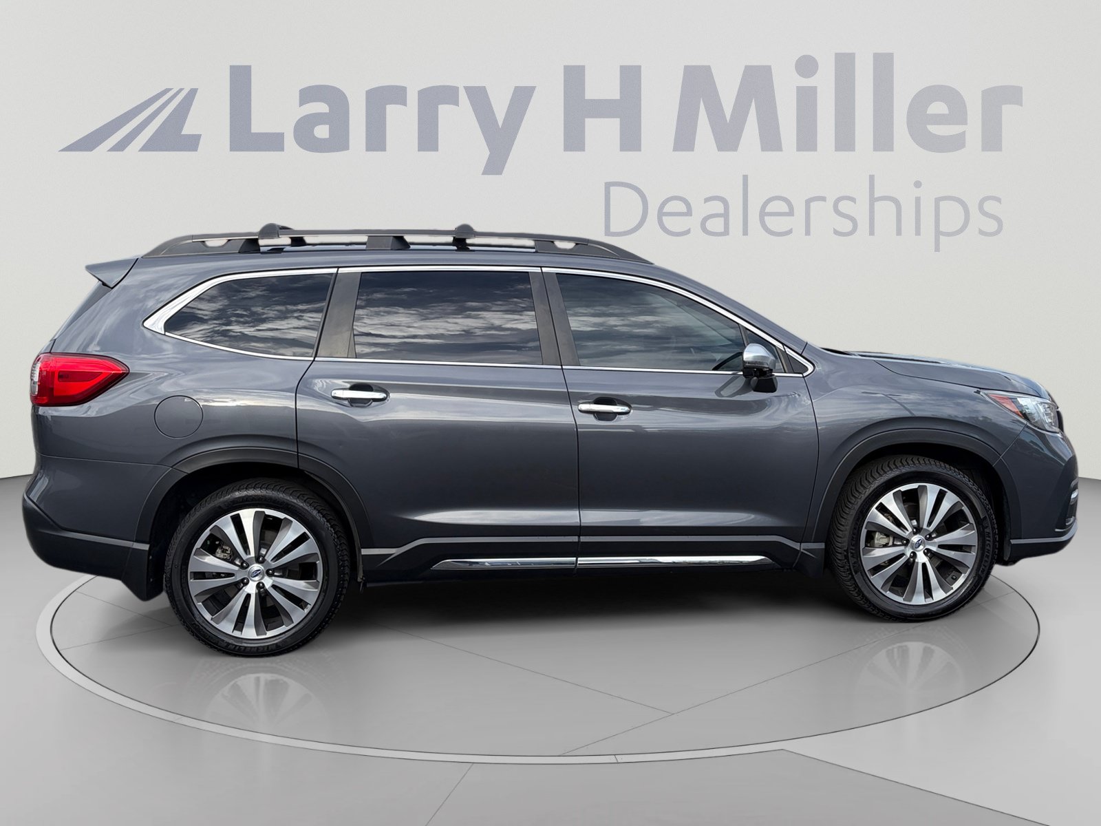 Used 2019 Subaru Ascent Touring w/ Popular Package #2 AWD/4WD image 6
