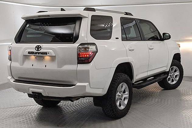 Used 2019 Toyota 4Runner SR5 image 3