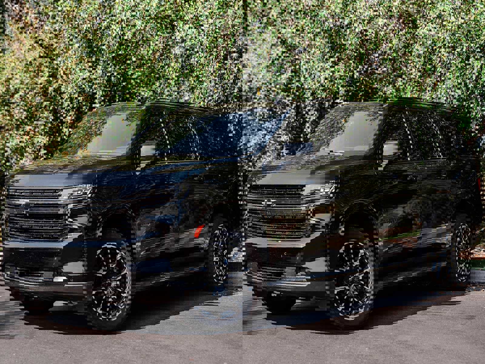 Used 2022 Chevrolet Suburban RST