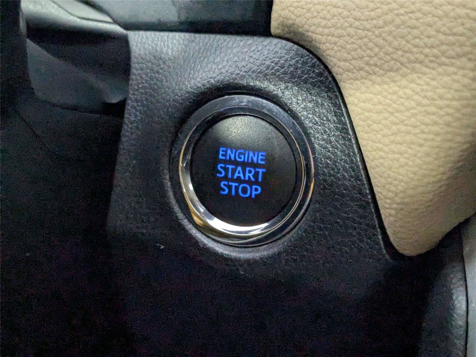 Used 2021 Toyota RAV4 XLE w/ Convenience Package image 27