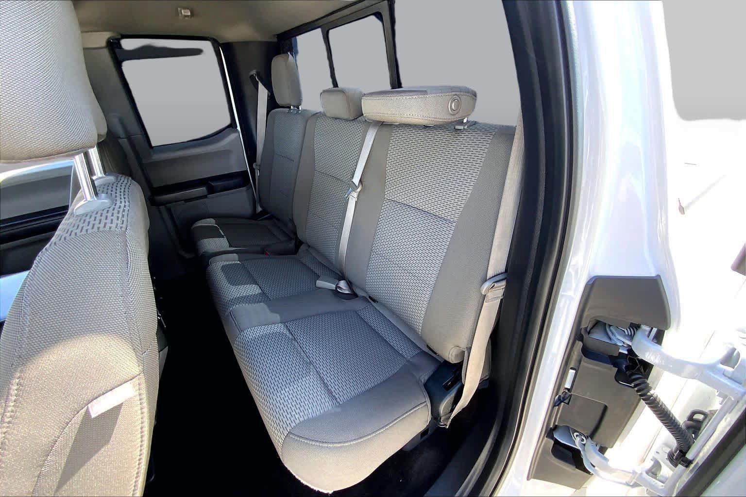 Used 2018 Ford F150 XLT w/ Equipment Group 302A Luxury AWD/4WD image 17