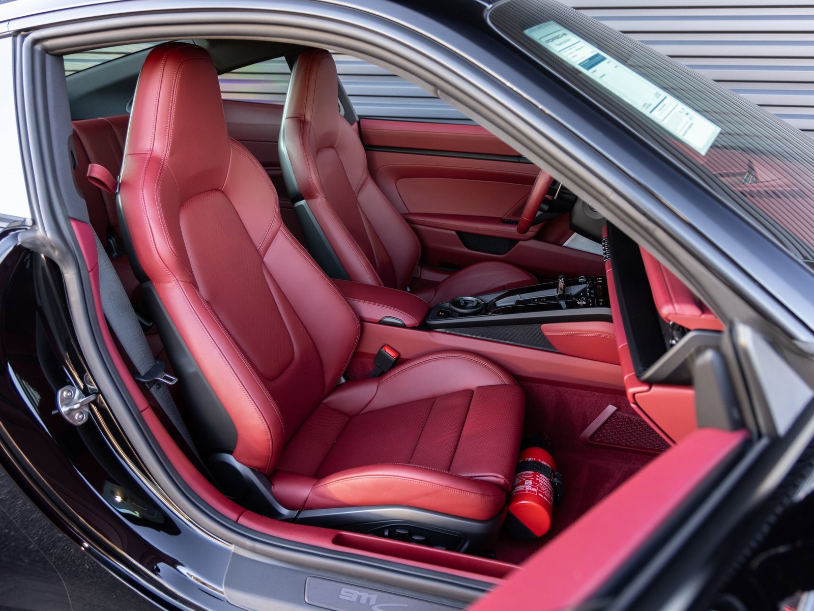 Used 2024 Porsche 911 Carrera GTS w/ Premium Package image 30