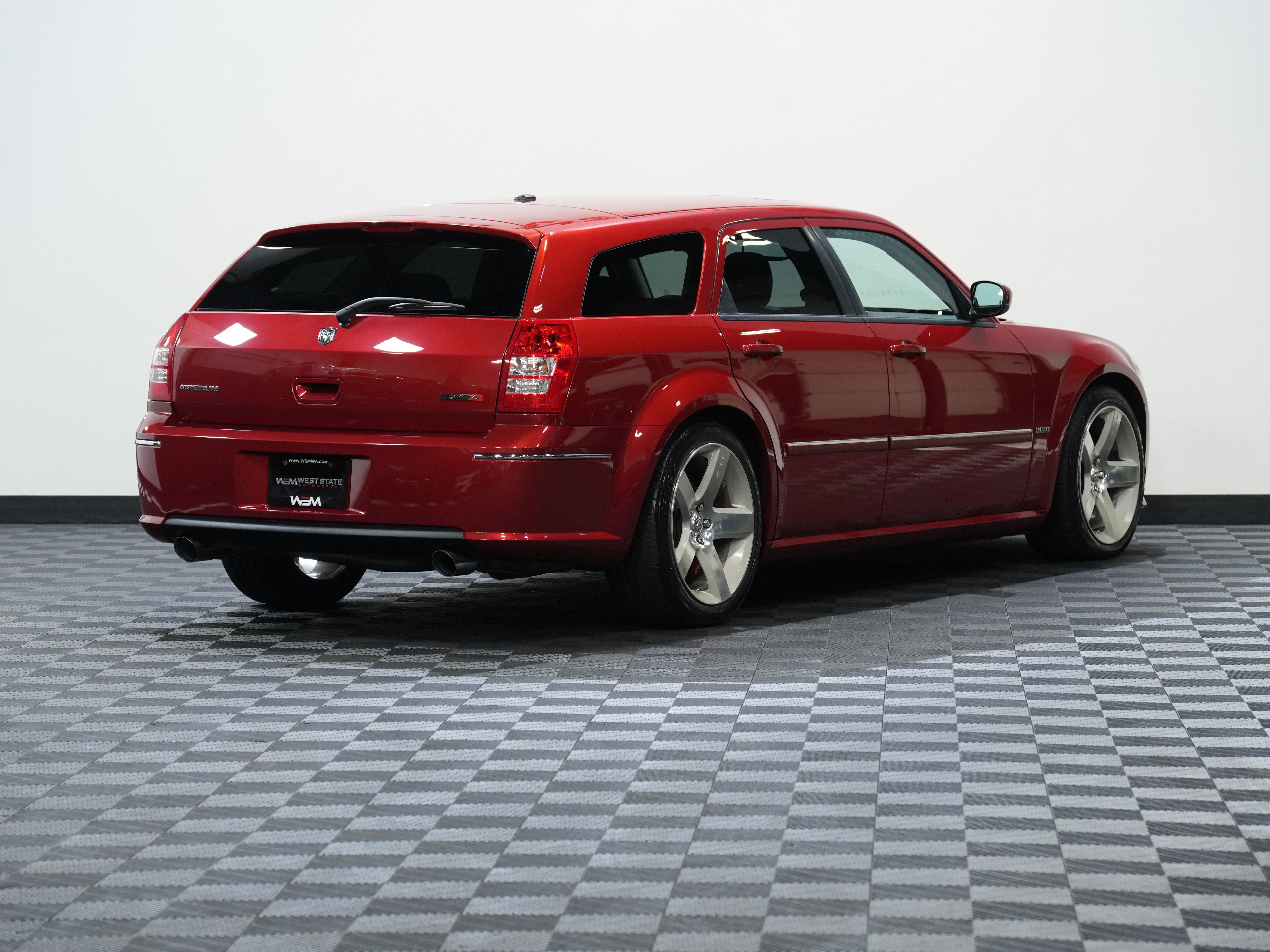 Used 2006 Dodge Magnum SRT8 w/ SRT Option Group III RWD image 6