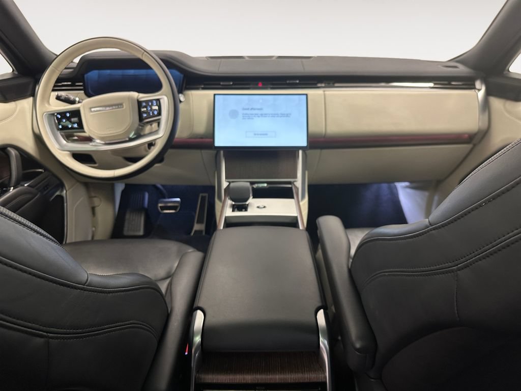 Used 2024 Land Rover Range Rover Long Wheelbase SE AWD/4WD image 11