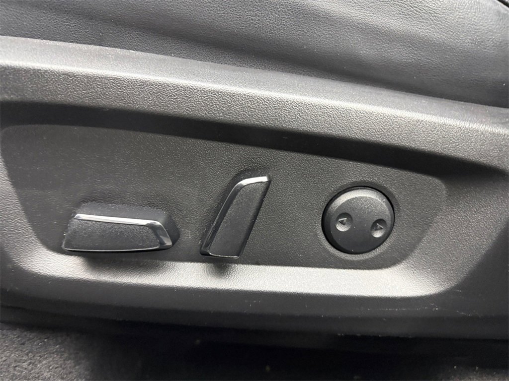 Used 2022 Mitsubishi Outlander SE image 13