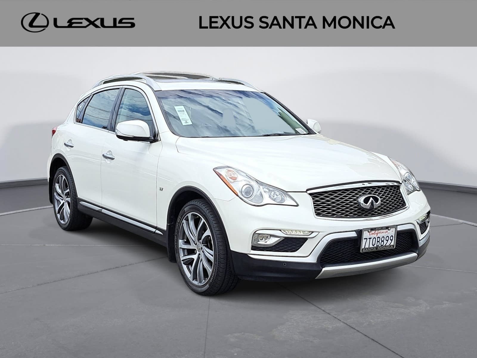 Used 2016 INFINITI QX50 2WD w/ Deluxe Touring Package image 3