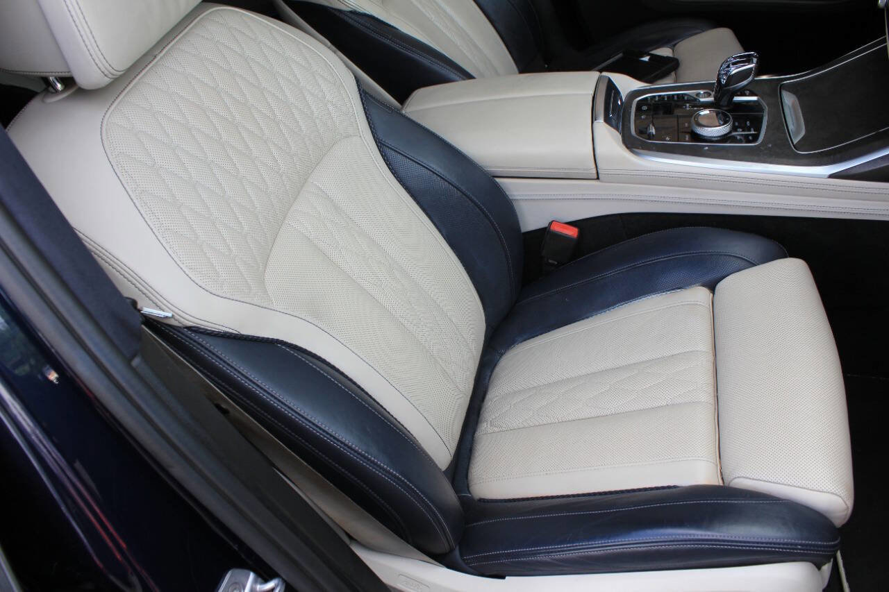 Used 2020 BMW X7 xDrive50i w/ Dynamic Handling Package image 19