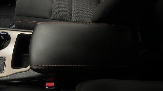 Used 2016 Jeep Grand Cherokee Laredo 75th Anniversary image 19