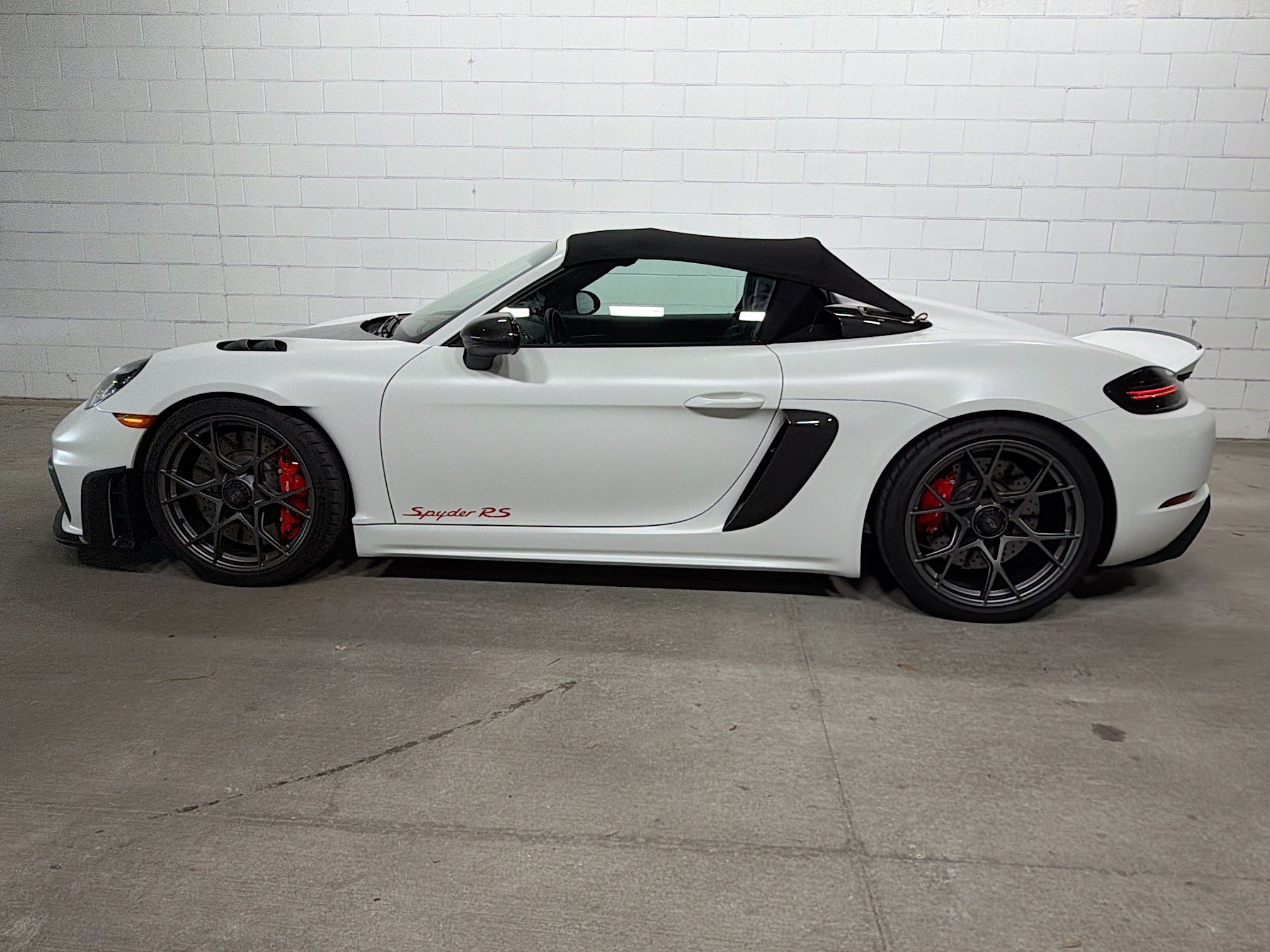 Certified 2024 Porsche 718 Boxster Spyder RS RWD image 2