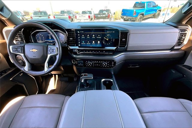 Used 2024 Chevrolet Silverado 1500 LTZ w/ LTZ Premium Package image 7