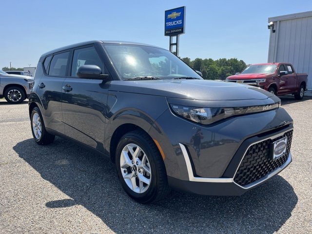 Used 2023 Kia Soul LX w/ LX Technology Package image 1