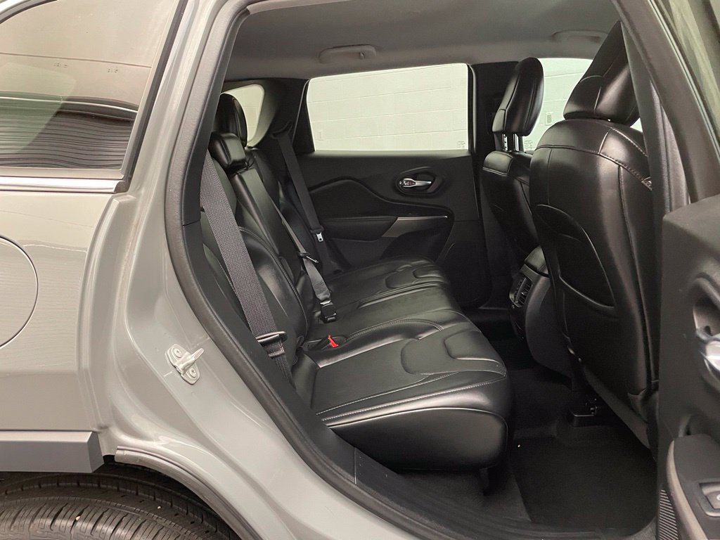 Used 2020 Jeep Cherokee Limited AWD/4WD image 29