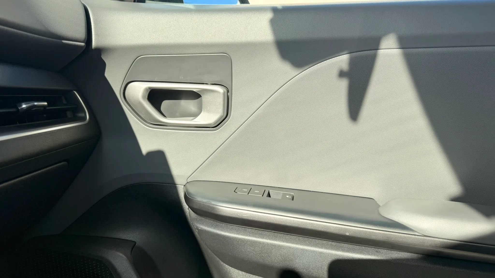 Used 2025 Kia K4 FWD image 25