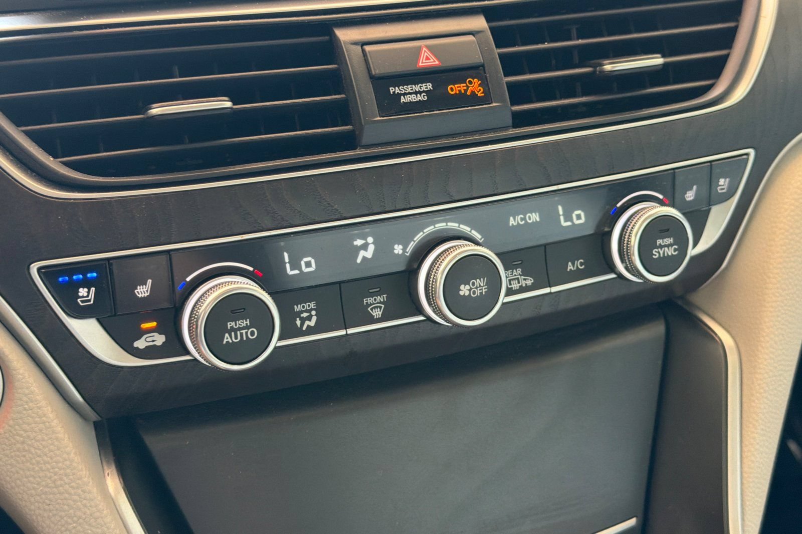 Used 2019 Honda Accord Touring image 19