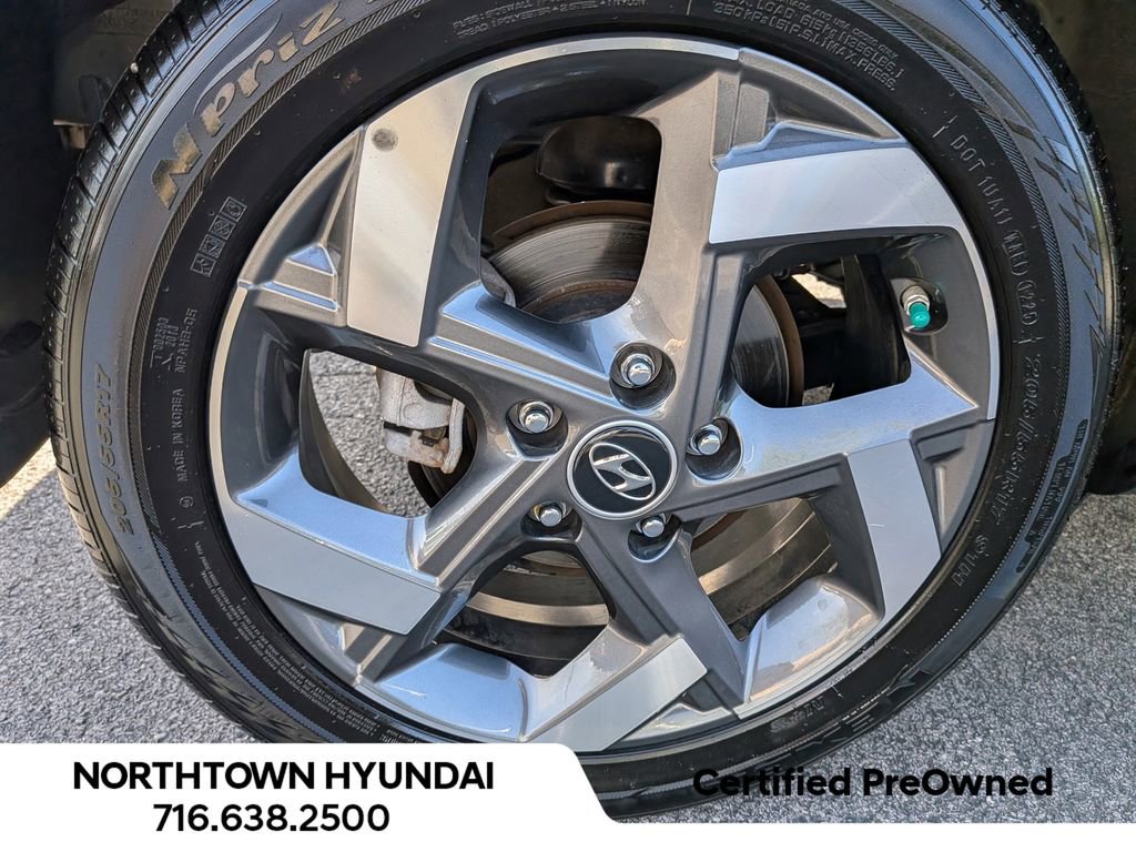 Used 2025 Hyundai Venue Limited FWD image 41