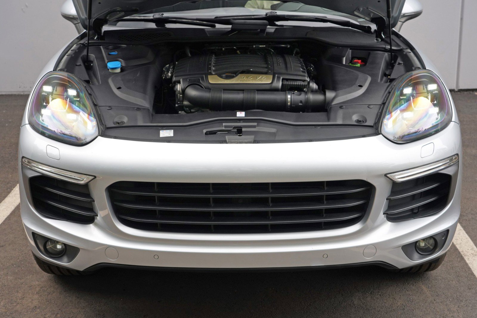 Used 2018 Porsche Cayenne Platinum Edition AWD/4WD image 7