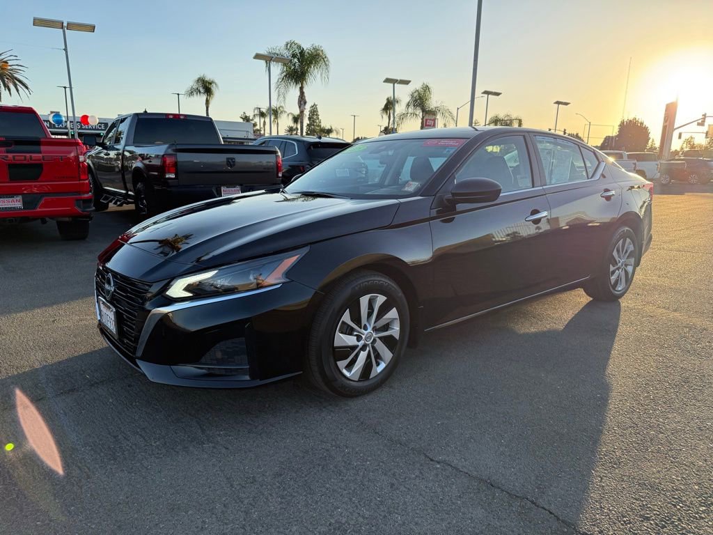 Certified 2025 Nissan Altima 2.5 S image 3