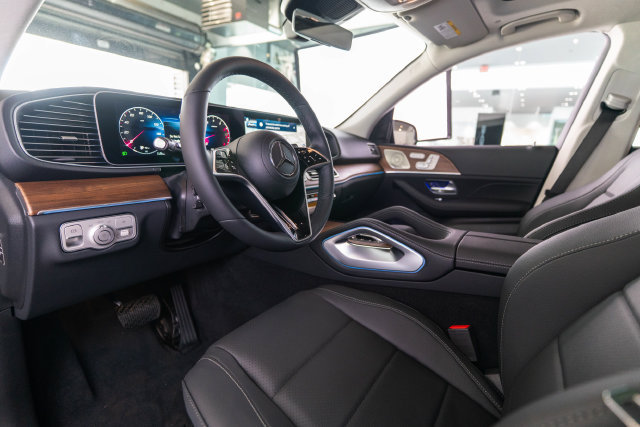 New 2026 Mercedes-Benz GLE 450 4MATIC image 4